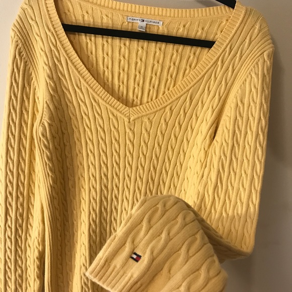 Tommy Hilfiger Tops - Tommy Hilfiger V-neck Sweater